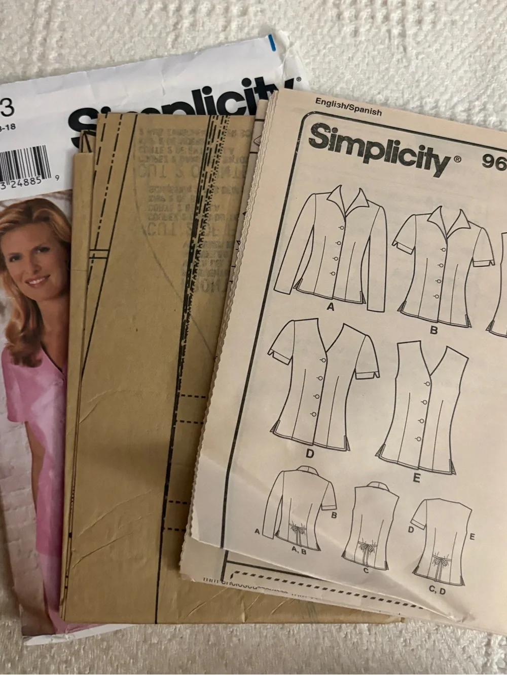 Simplicity Easy to Sew Pattern 9693A for Misses’ Blouses